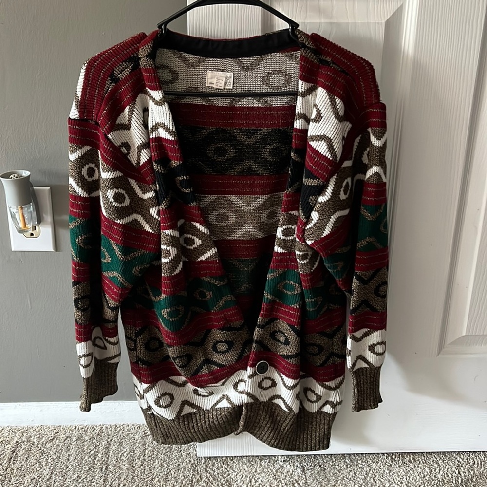 Beautiful Urban Renewal womens size S/M cardigan ✨